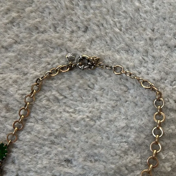 **SOLD** J.Crew green Venus flytrap necklace - Picture 3 of 7